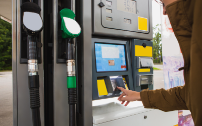 Carte carburanti per aziende e professionisti: caratteristiche e vantaggi delle fuel card